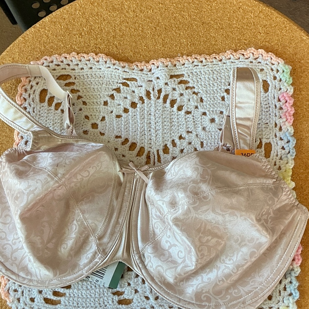 BaliSatin Tracings Underwire Minimizer UnpaddedBra Sz 36DD Beige NEW